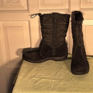 Sporto Ellie Woman’s Black Suede Quilted Waterproof Winter Boots Size 8